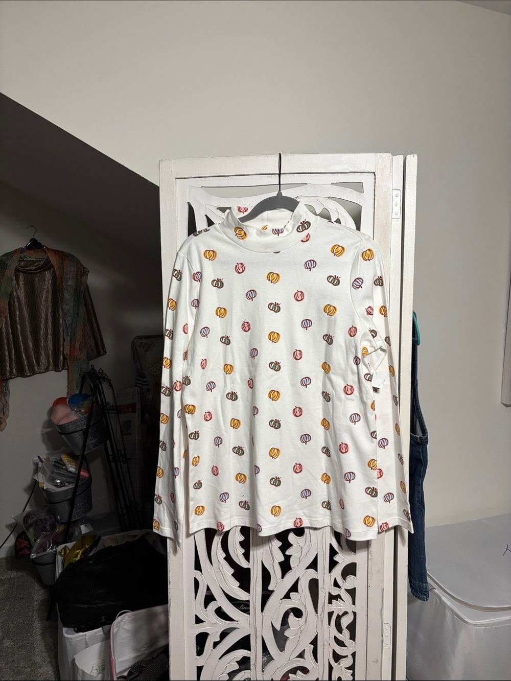 White Long-SleeveMock turtleneck  Top with Multicolor Pumpkin Print